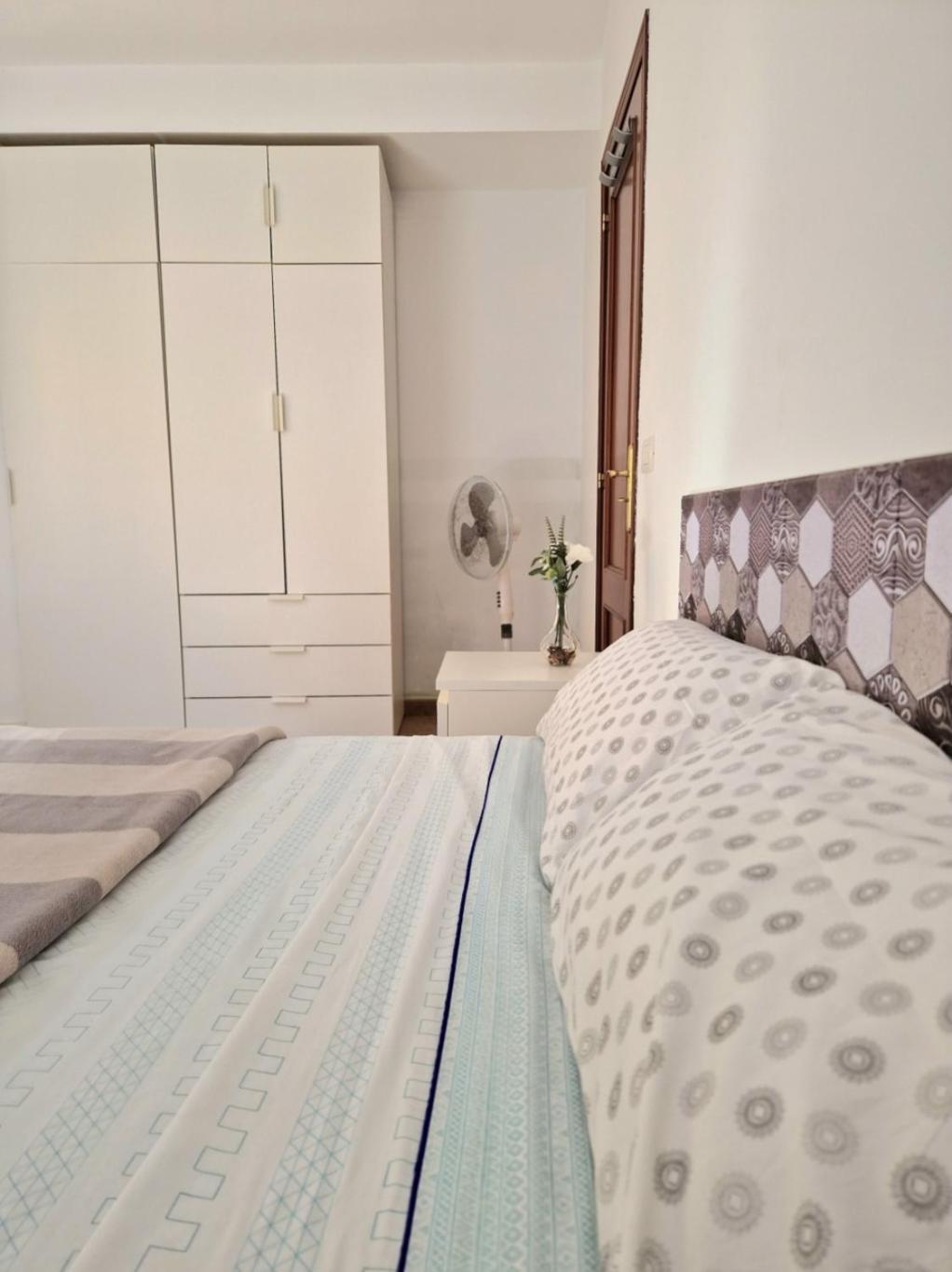 Spacious Independent Chalet Next The Airport - Sea San Isidro  Εξωτερικό φωτογραφία