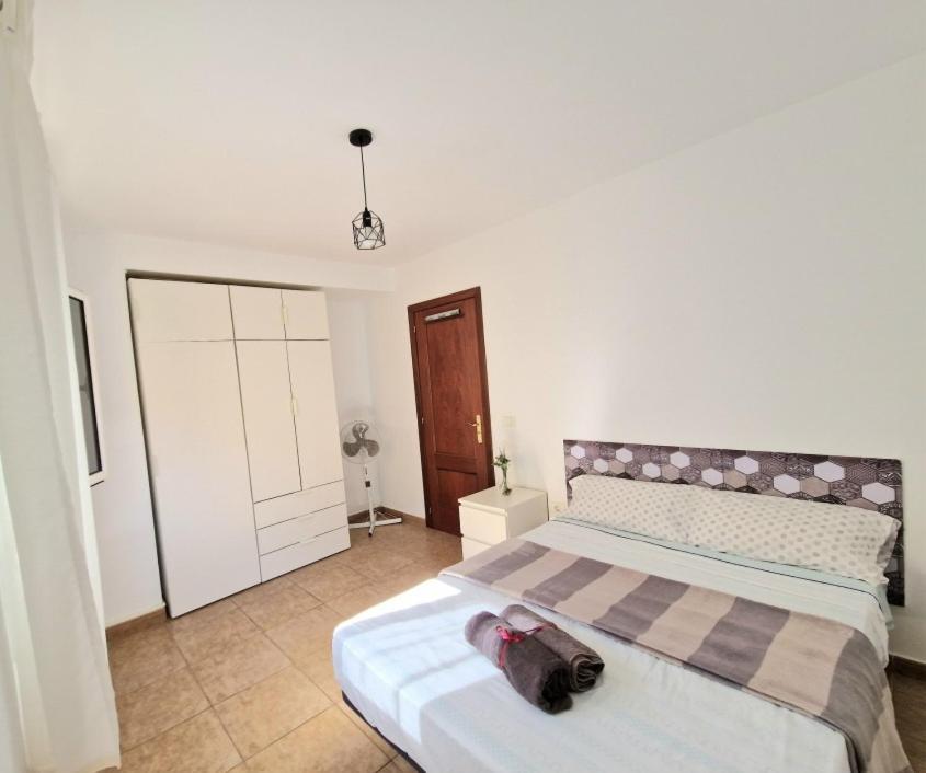 Spacious Independent Chalet Next The Airport - Sea San Isidro  Εξωτερικό φωτογραφία